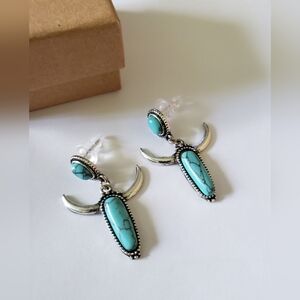 Lightweight Turquoise Steer head dangle earrings, hypoallergenic, NWT